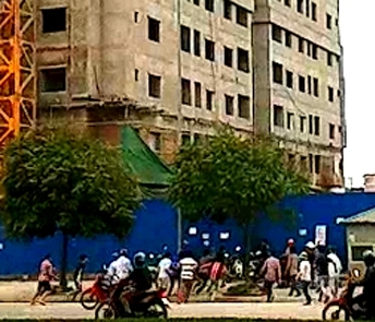 Hà Nội: Hàng chục công nhân hỗn chiến, cả khu phố náo loạn